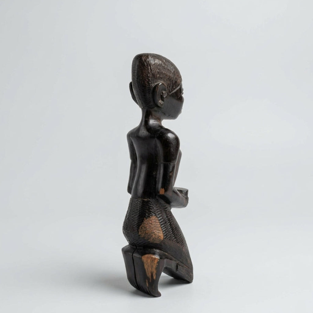 YORUBA KNEELING FIGURE