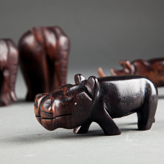 SMALL CARVED HIPPO